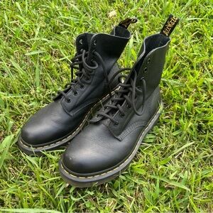 Women’s Dr. Marten 1460 Pascal Virginia Black Leather Boot